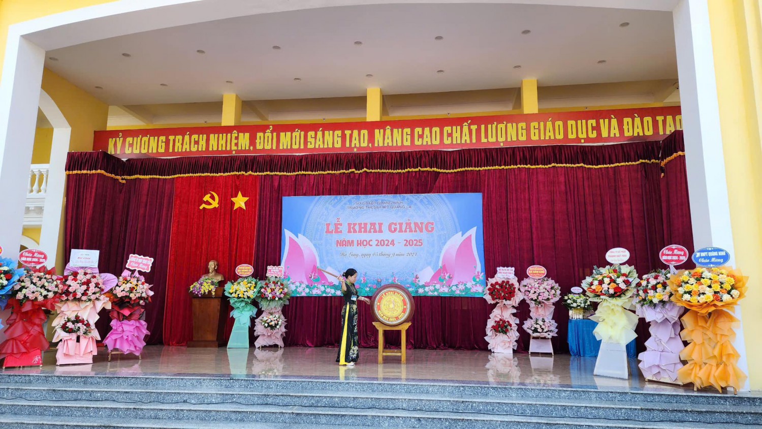 Quy định về việc thực hiện văn hoá công sở